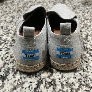 TOMS shoes- NEW